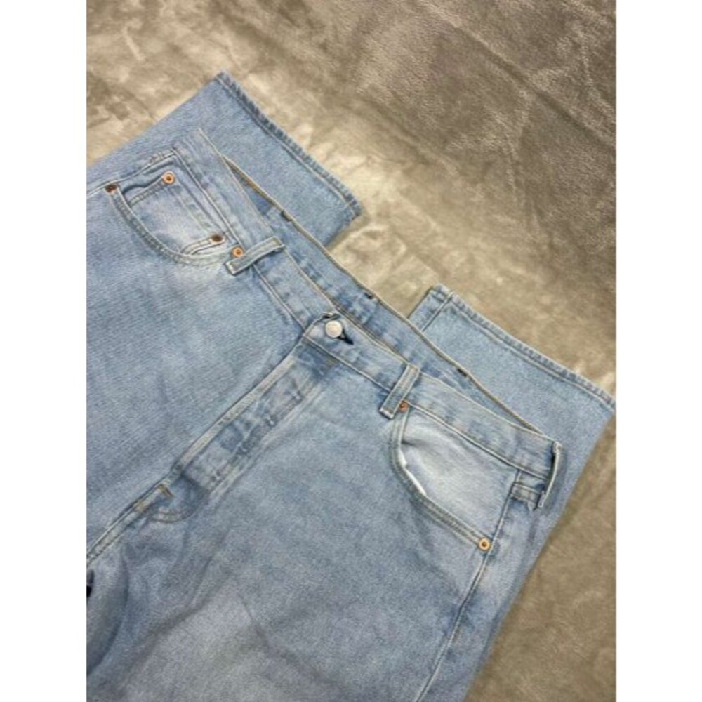 Levi's 501 Button Fly Jeans Men's Size 40x29 Light Wash Denim Straight